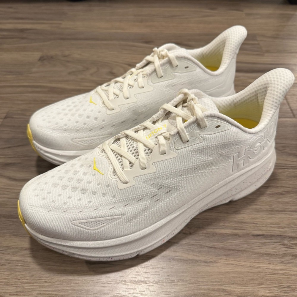HOKA Clifton 9 Running Shoes